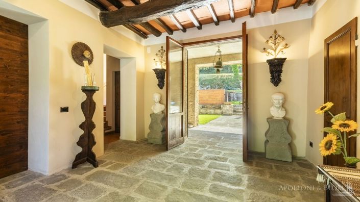 Image No.12-5 Bed Apartment for sale