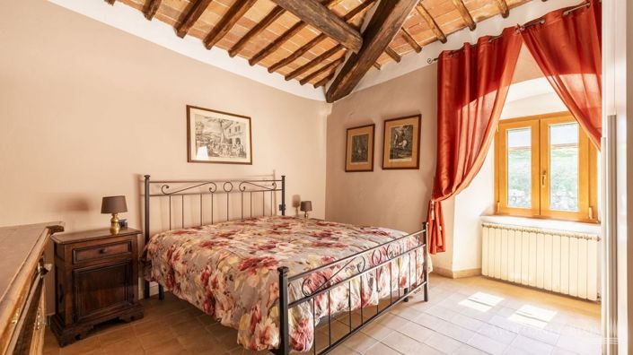 Image No.26-5 Bed Apartment for sale