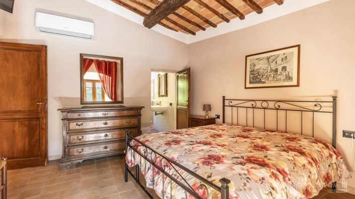 Image No.27-5 Bed Apartment for sale