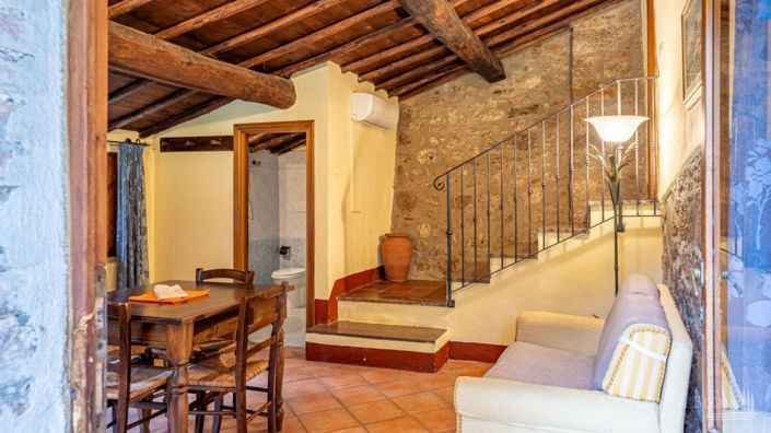 Image No.29-20 Bed Apartment for sale