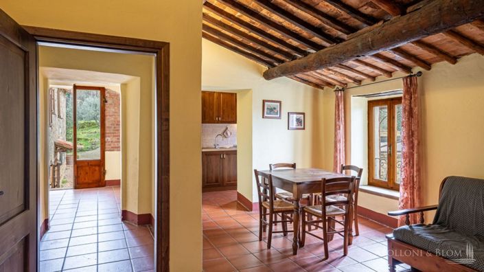 Image No.30-20 Bed Apartment for sale