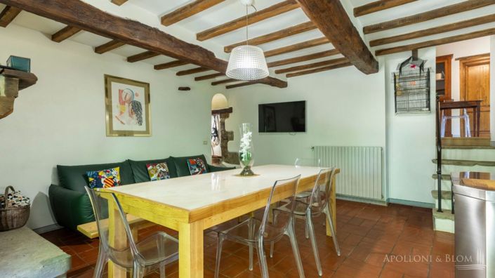 Image No.14-7 Bed Apartment for sale