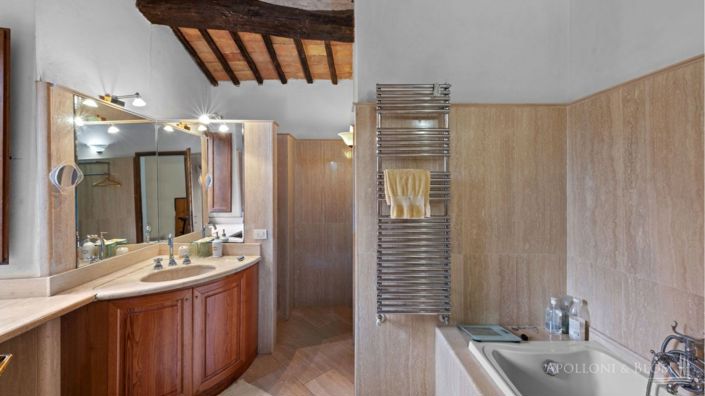 Image No.20-4 Bed Apartment for sale