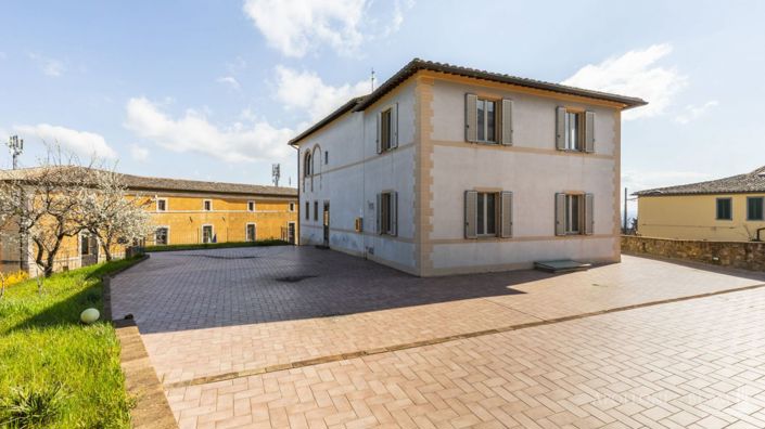 Image No.8-7 Bed Villa for sale