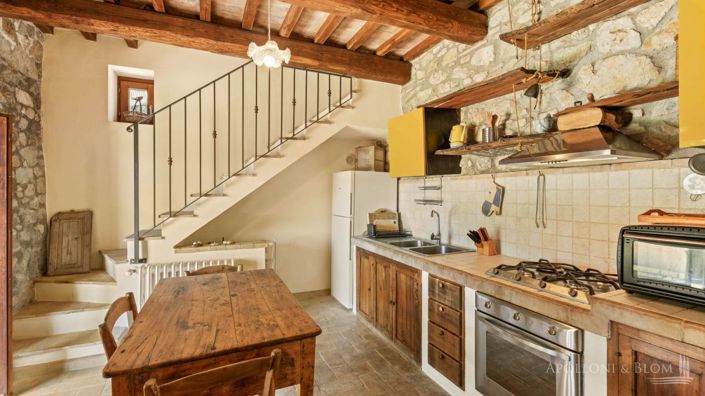 Image No.10-3 Bed Apartment for sale
