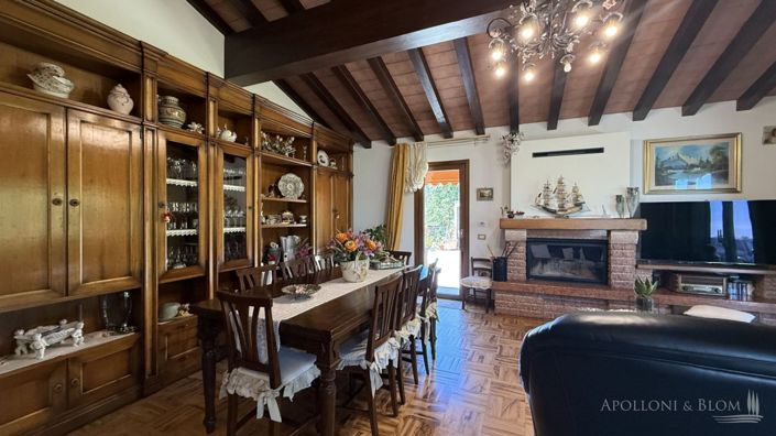 Image No.10-3 Bed Villa for sale