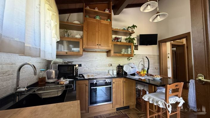 Image No.12-3 Bed Villa for sale
