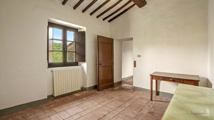 Image No.10-5 Bed Apartment for sale