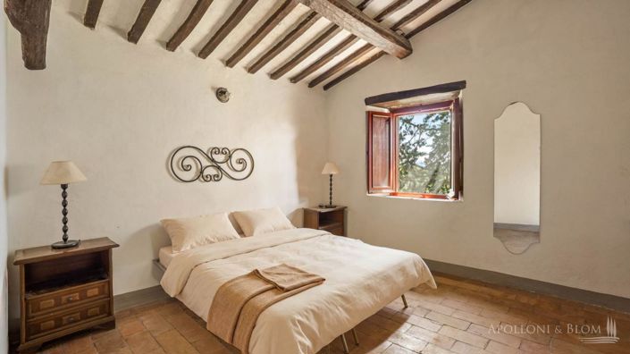 Image No.15-5 Bed Apartment for sale