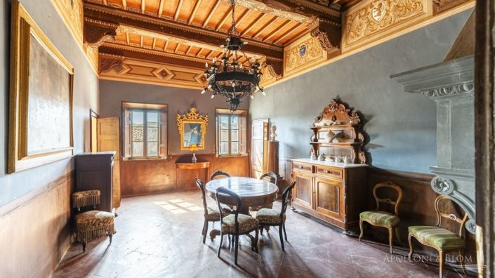 Image No.12-15 Bed Villa for sale