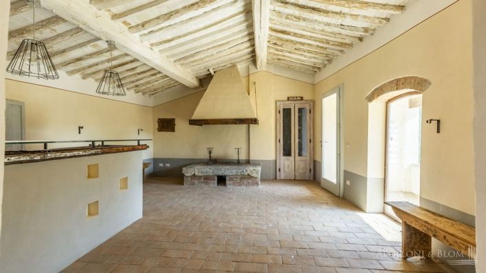 Image No.20-15 Bed Villa for sale