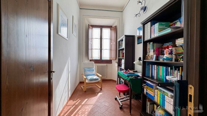 Image No.11-3 Bed Apartment for sale