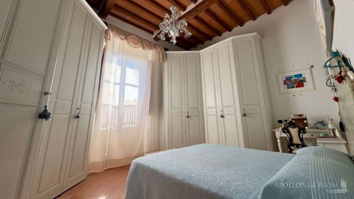 Image No.19-Appartement de 3 chambres à vendre à Poggibonsi