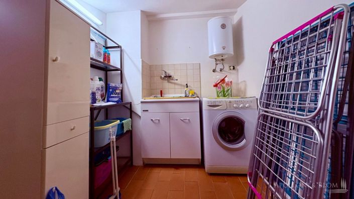 Image No.20-3 Bed Apartment for sale