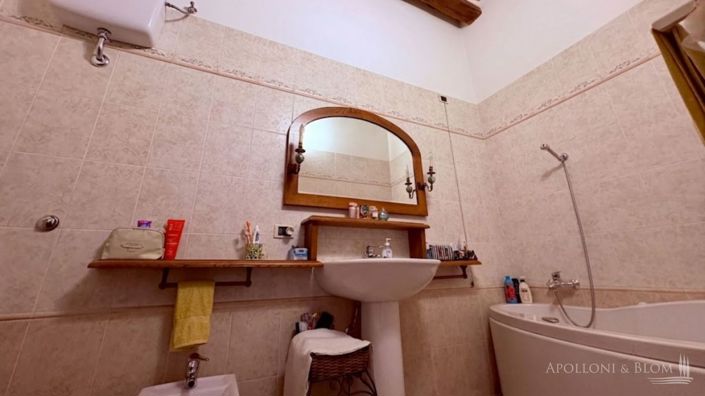 Image No.21-Appartement de 3 chambres à vendre à Poggibonsi