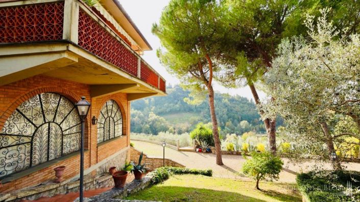 Image No.17-5 Bed Villa for sale