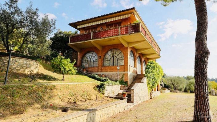 Image No.6-5 Bed Villa for sale