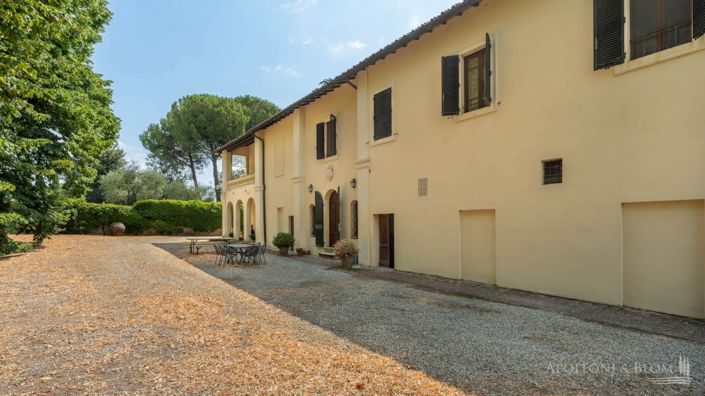 Image No.25-5 Bed Villa for sale