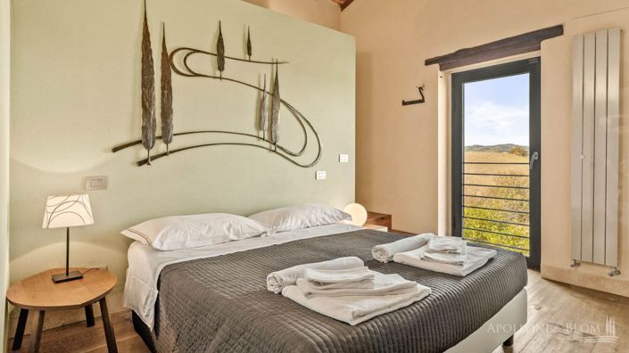 Image No.28-5 Bed Apartment for sale