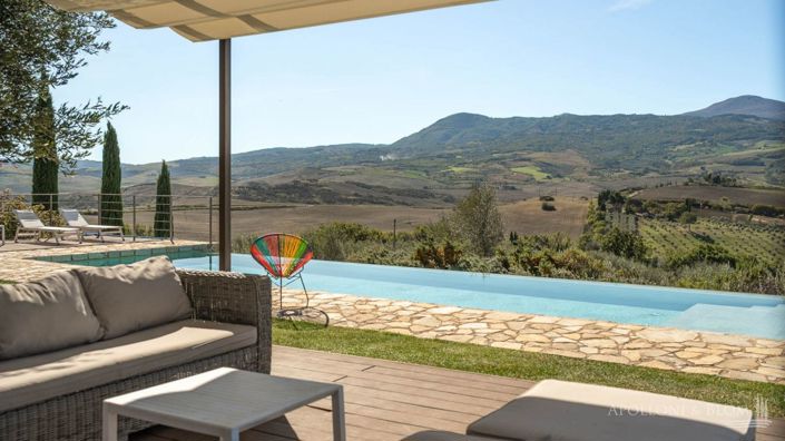 Image No.9-5 Bed Apartment for sale