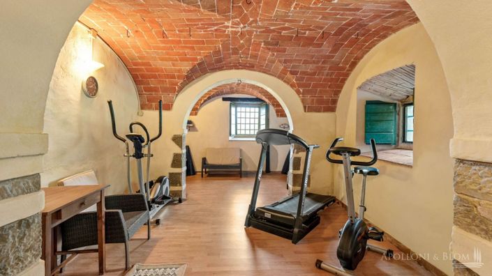 Image No.27-5 Bed Apartment for sale