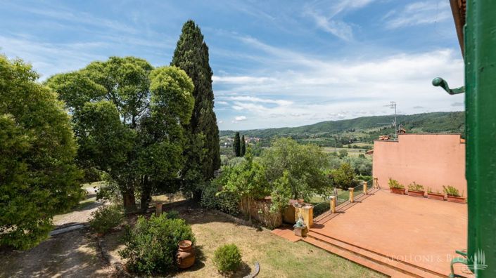 Image No.30-5 Bed Apartment for sale