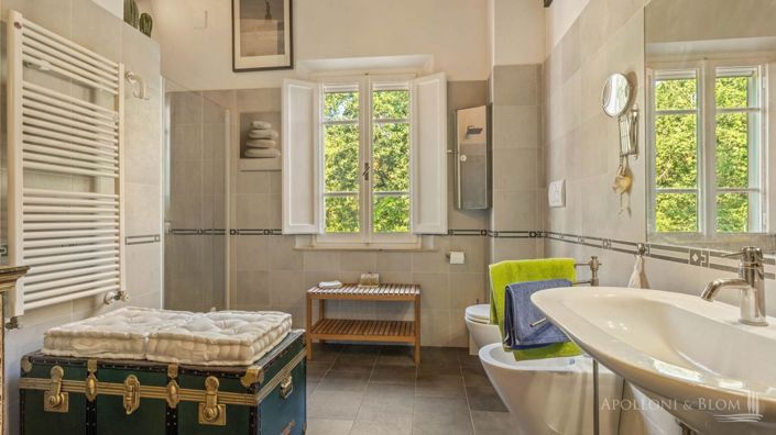 Image No.25-4 Bed Apartment for sale