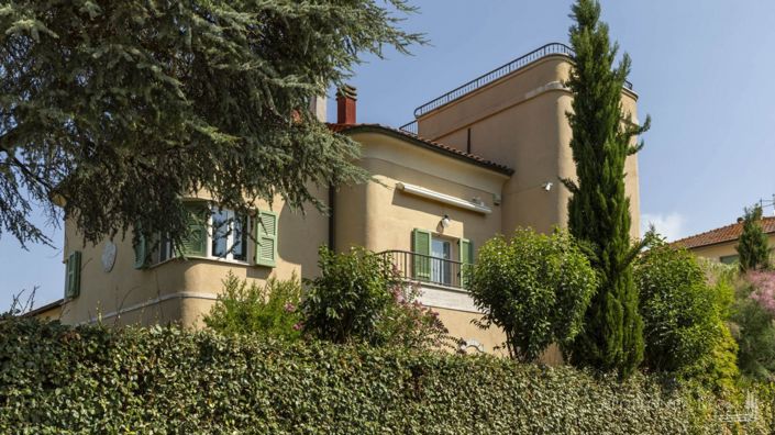 Image No.2-4 Bed Villa for sale