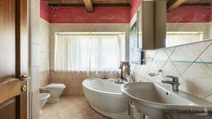 Image No.25-4 Bed Villa for sale