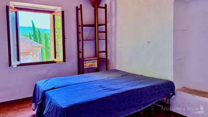 Image No.17-5 Bed Apartment for sale