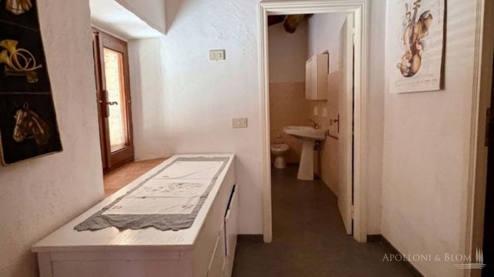 Image No.19-5 Bed Apartment for sale