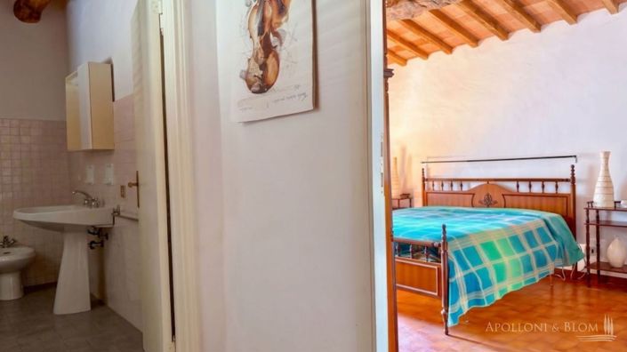 Image No.20-5 Bed Apartment for sale