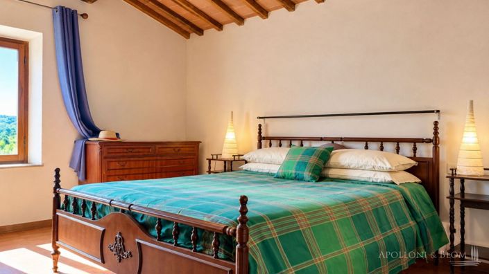Image No.22-5 Bed Apartment for sale