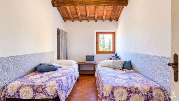 Image No.23-5 Bed Apartment for sale