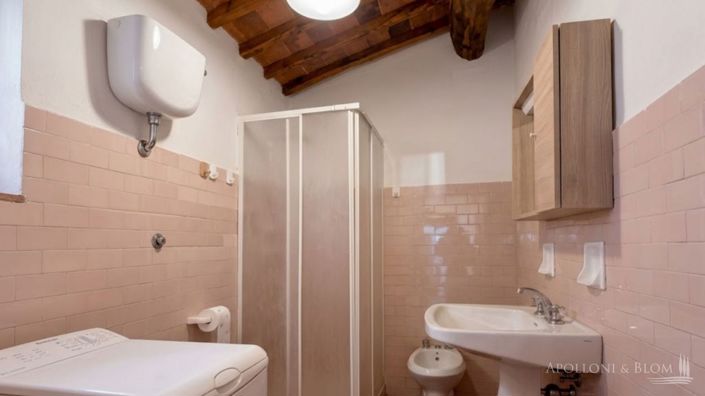 Image No.25-5 Bed Apartment for sale