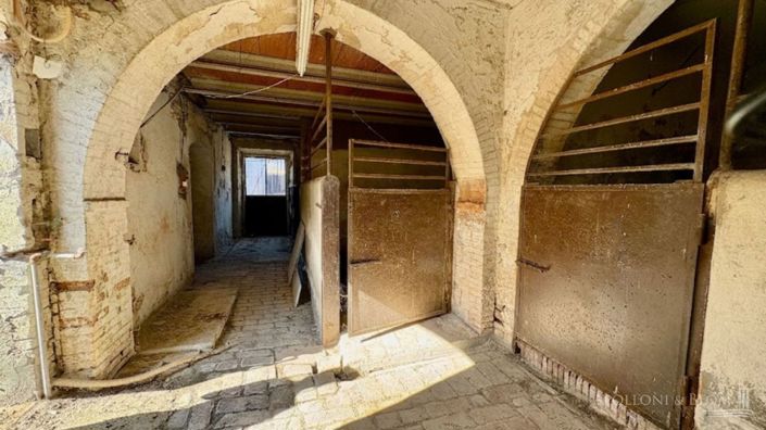 Image No.27-5 Bed Apartment for sale