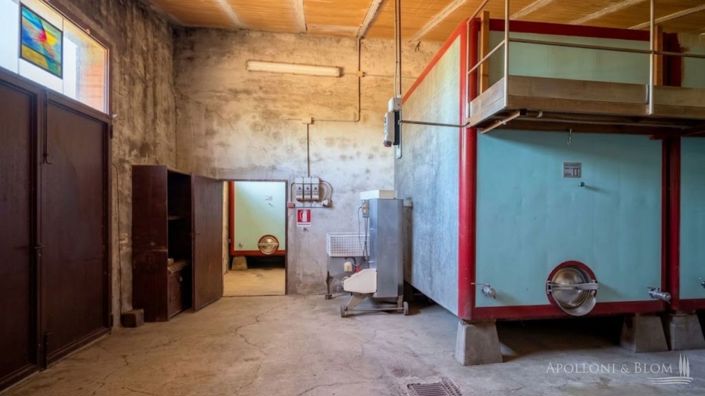 Image No.30-5 Bed Apartment for sale