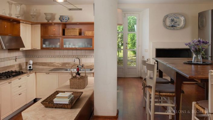 Image No.9-6 Bed Villa for sale