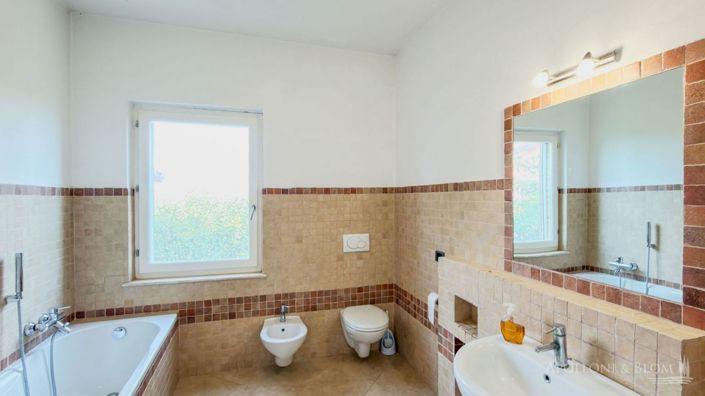 Image No.25-2 Bed Villa for sale