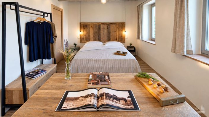 Image No.10-7 Bed Apartment for sale
