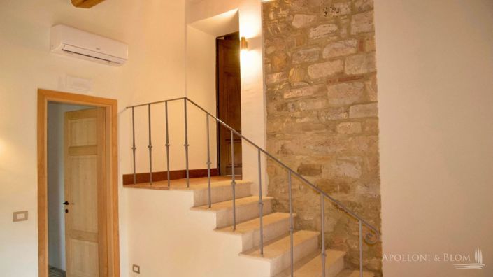 Image No.17-7 Bed Apartment for sale