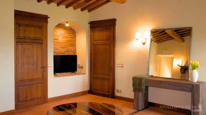 Image No.25-7 Bed Apartment for sale