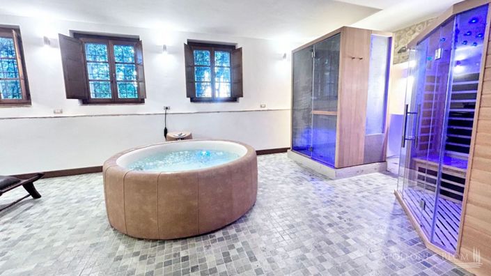Image No.26-7 Bed Apartment for sale