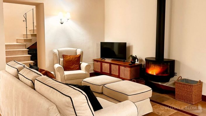 Image No.7-7 Bed Apartment for sale