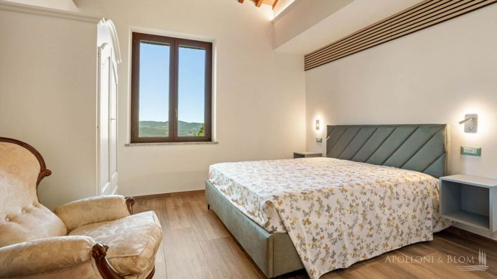 Image No.11-5 Bed Apartment for sale