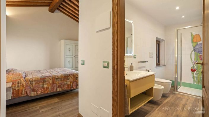 Image No.13-5 Bed Apartment for sale
