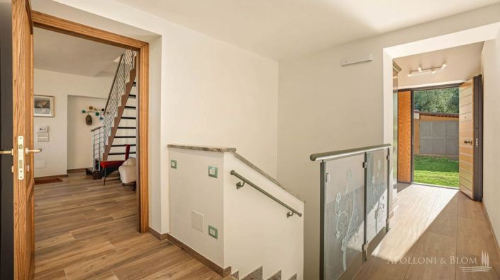 Image No.16-5 Bed Apartment for sale