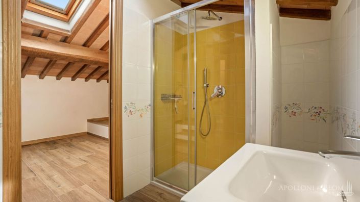 Image No.21-5 Bed Apartment for sale