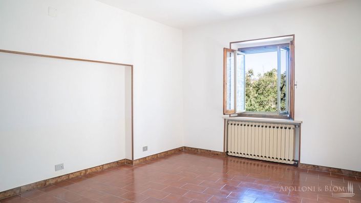 Image No.11-3 Bed Country House for sale
