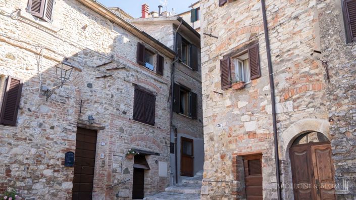 Image No.16-3 Bed Country House for sale